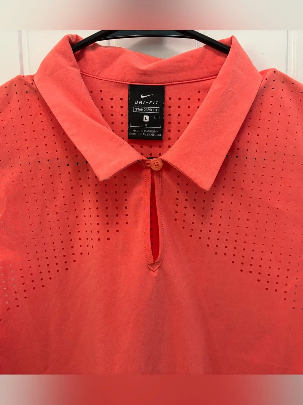 Nike Dri-Fit Flex Ace Sleeveless Golf Polo. Size Large. Coral color